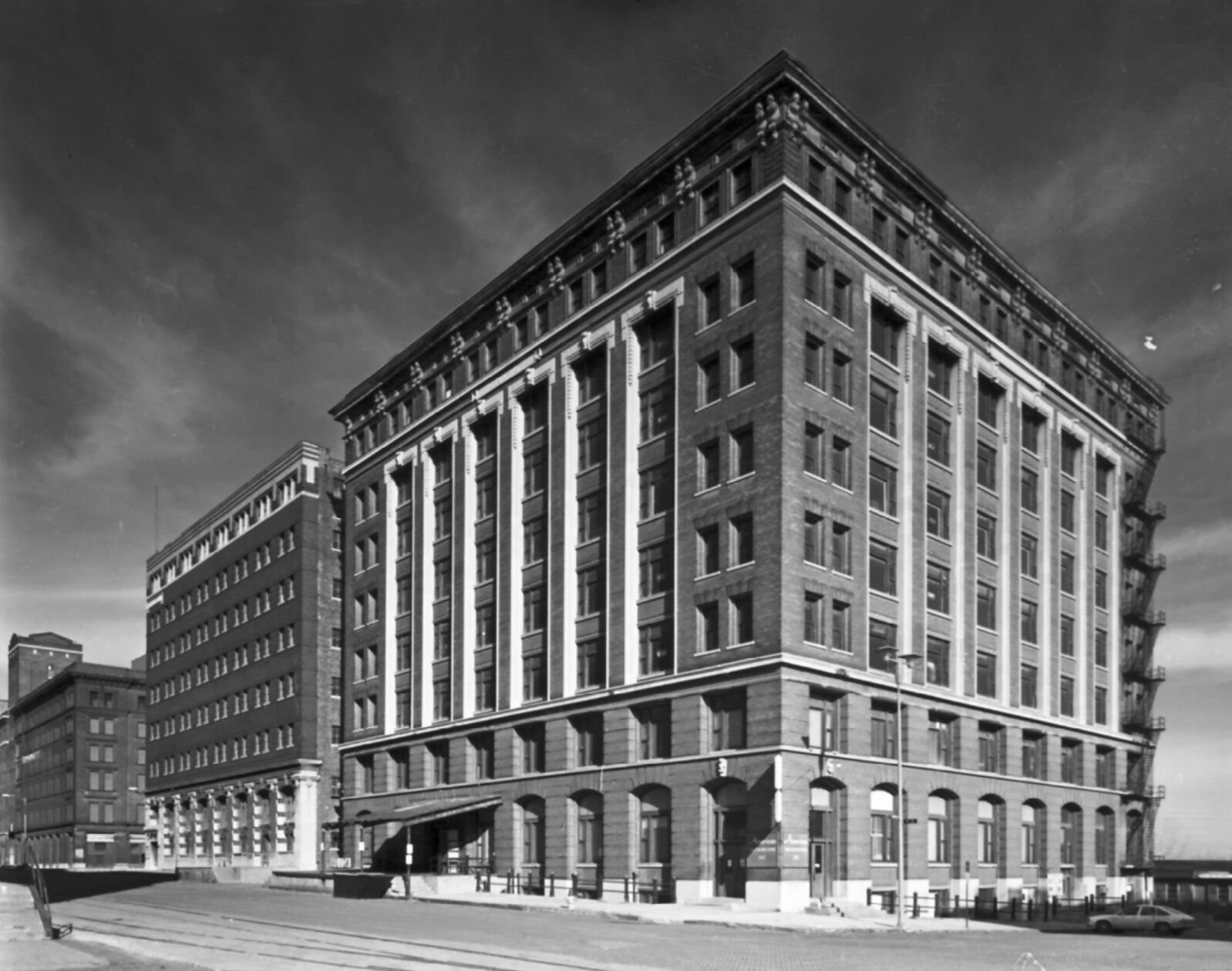 8. Creighton Block 824 Howard St. 1986 - Lynn Meyer.jpg